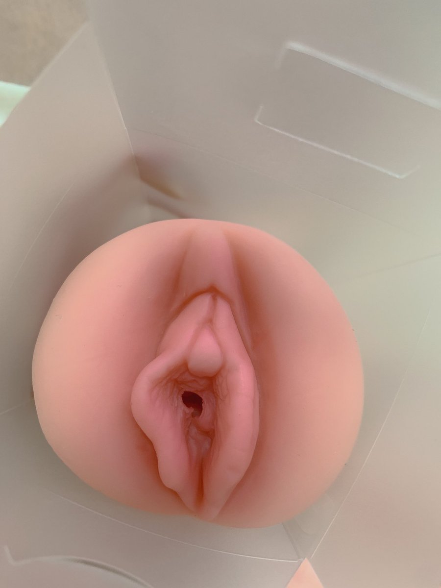 Acc5963's tweet photo. 妹兒開模真實綻放的私處
特殊材質飛機杯軟糯糯
顏色也很粉嫩小穴 https://t.co/AyJIjIA7jo