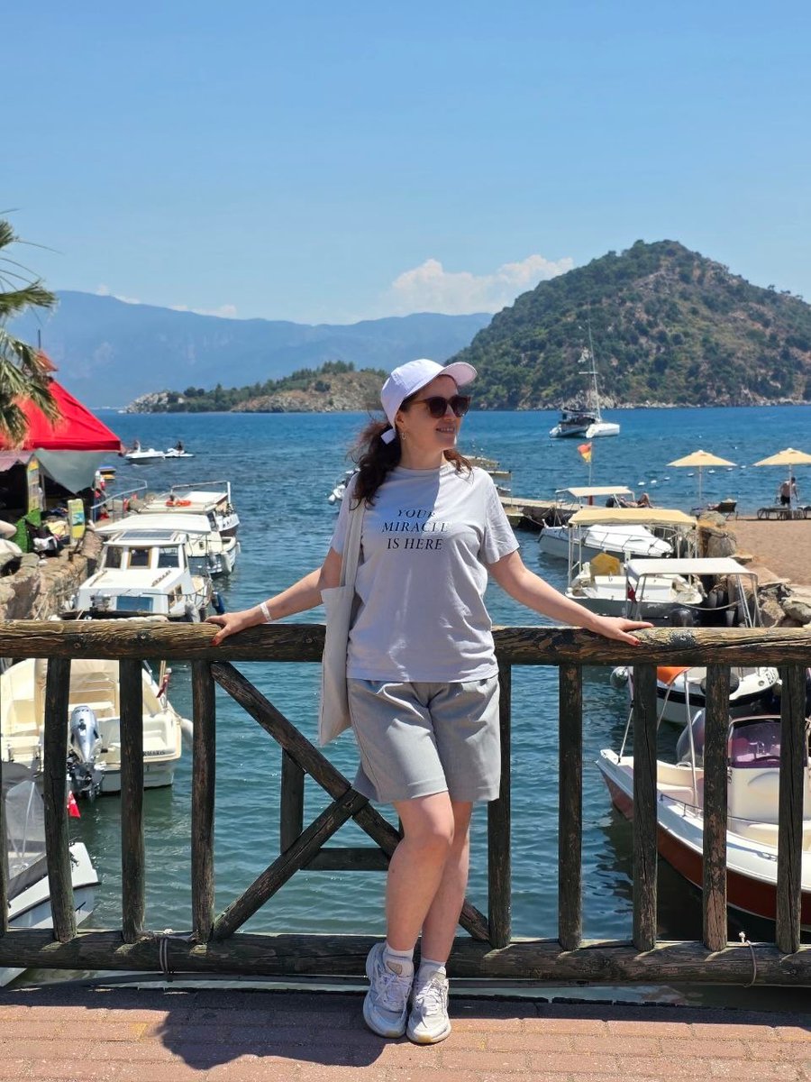 JuliettaEmley's tweet photo. Photo by Katerina on August 18, 2026. May be an image of lake and text. https://t.co/KSpAMOh6Fl