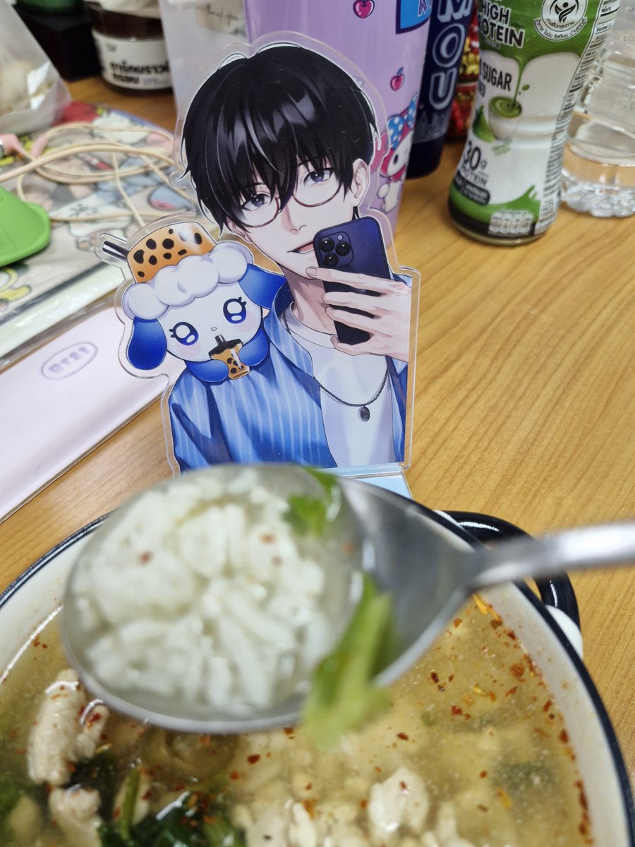 phimraphas's tweet photo. #heyheimanVT #Yenchans 
Eat kao tom kai kub num wan na ka. Yum yum, good boy https://t.co/5pZkiuYAqI