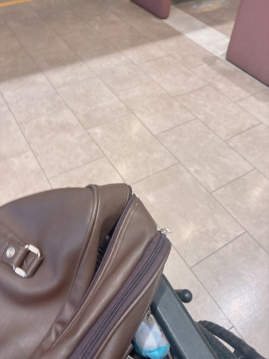 mftttedouomou's tweet photo. 学校でODしちゃって救急搬送
鼻から管入れられて直接胃に大量の炭入れられた、あと下剤も
点滴されて少しは楽になった https://t.co/5uce6bxs27