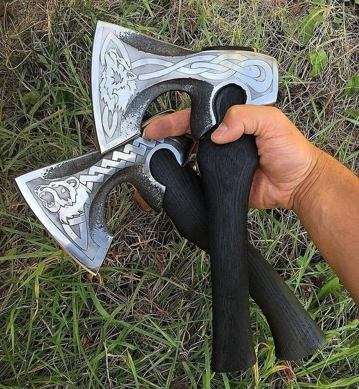 forgedusa1's tweet photo. Who wants this pair of throwing axes at 30% off? 🪓🔥🤩 https://t.co/nuN11JsYck