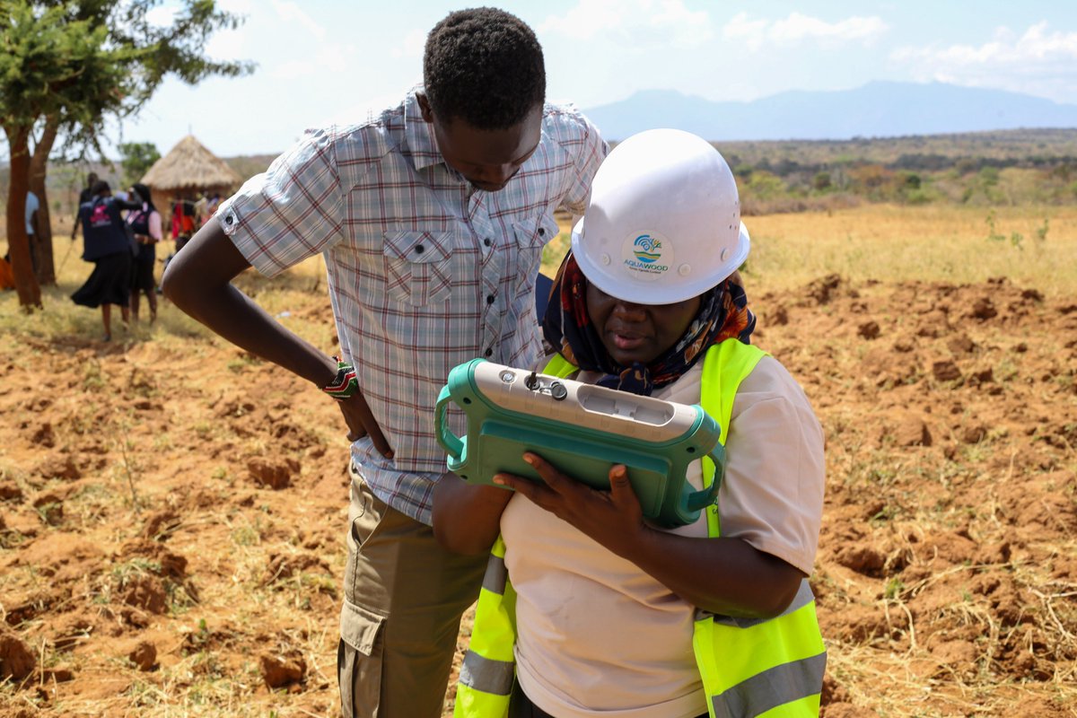 KinuaFoundation's tweet photo. The Uplift project is taking shape. Yesterday, we opened boundaries on the land donated by the community as well as carried out a hydrogeological survey to pinpoint the borehole site. The groundwork for the community center and borehole is in full throttle.
#BreakingCycles https://t.co/0xNi7WByNx