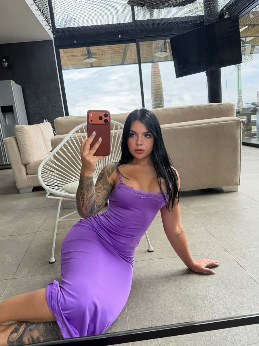 ccaic_'s tweet photo. Ay, qué mamasita costeñita🍇 https://t.co/eAUlnRYe1N
