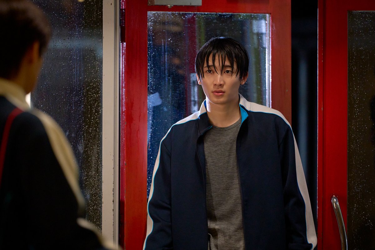dramaphil_mbs's tweet photo. 🌸『ちょっと待とうよ、春虎くん 』🐯

明日第6話25:34〜放送🏀🧸

第6話の場面写真をお届け🎬
粋を抱きしめる春虎と片思い相手だったひかる💭

お楽しみに🫧

第5話見逃し配信中🙈💞
𝐓𝐕𝐞𝐫🔗https://t.co/BK2KwghgCT
𝐅𝐎𝐃🔗https://t.co/Pk7NWgKnJE

#ちょとら
#中川翼 #桜木雅哉
#大倉空人 https://t.co/E3usbEezXj