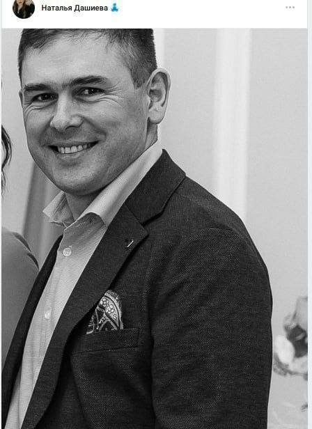 Igor12066848's tweet photo. Продолжают появляться некрологи погибших в результате удара по командному пункту в Донецке 26 августа.

Среди погибших - начальник штаба МТО 25 армии ВС РФ Виктор Басенко

@kazansky2017 https://t.co/DvingffuHH