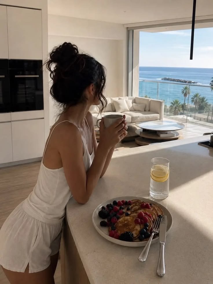 cozygirlx's tweet photo. manifesting a life where breakfast comes with a view and the only appointment I have is with myself https://t.co/4UKS4vMLnZ