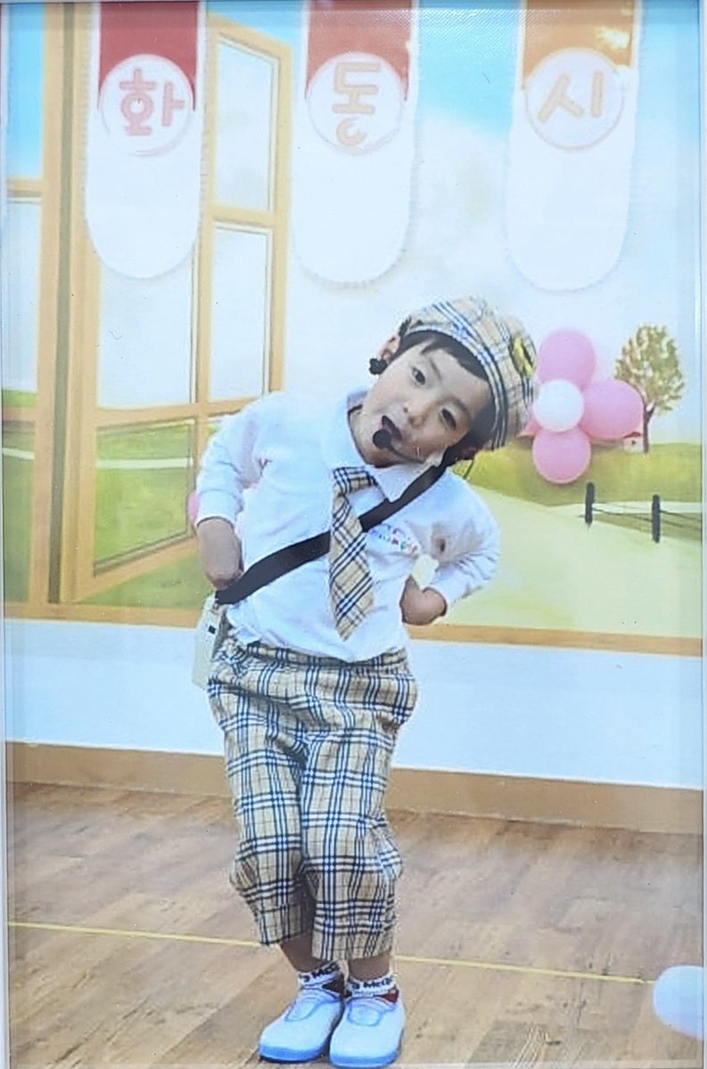 cshzones's tweet photo. #상현 #SANGHYEON https://t.co/jYV5L2W8nU