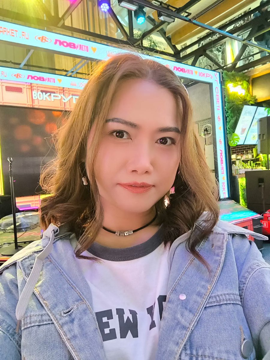 Giuseppinamajl's tweet photo. Photo by Mint Manchuporn Sangsupap on August 19, 2026. May be a selfie of one or more people, hair, top and text that says "PHET. RU AL የ NIOB/NETI RU �� nOB/NET BOKPYT BOKP nOBAEA 8OKP) BETA noB 5 BOK MAVE VE 1r". https://t.co/9d0ANgZqN5