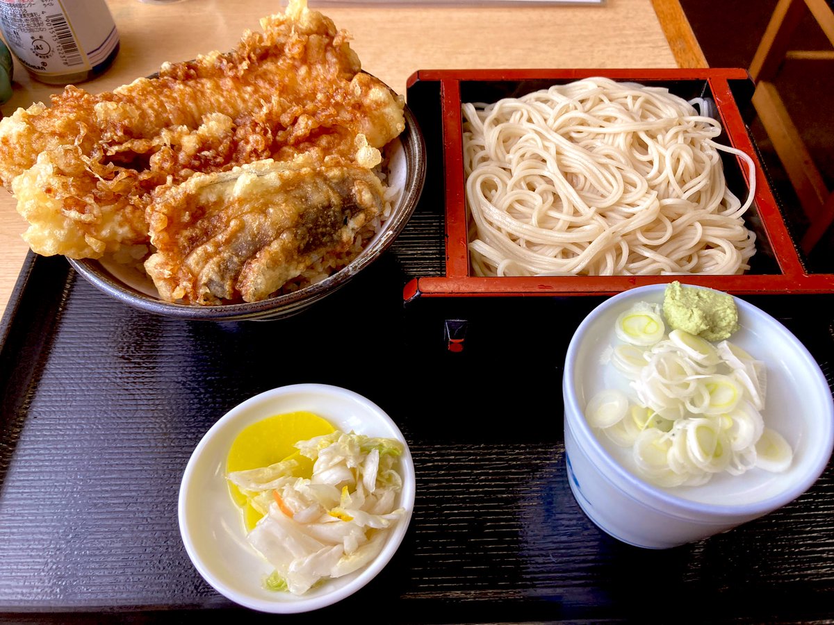 soba_addiction's tweet photo. 朝日屋＠高円寺

イカ天丼セット 910円

再訪。
結局前回と同じセット🤗
ボリューム満点。
ご馳走様でした。

#蕎麦 #朝日屋 https://t.co/OrAKaMaLBD