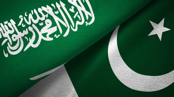 Pakistan's PM Shehbaz Sharif Strongly Condemns Drone Attack on Makkah