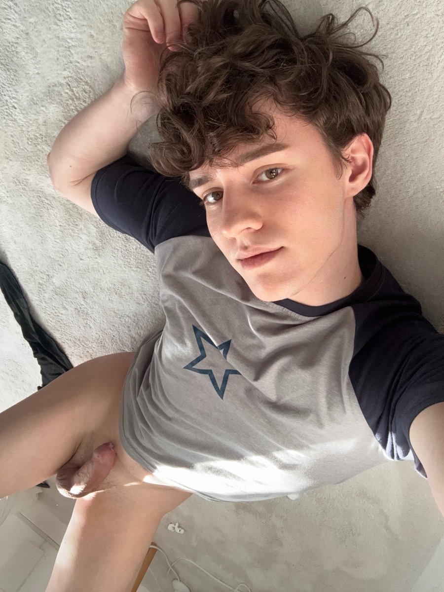 WilliamRobb0w6's tweet photo. Slide in for your therapist ♥️🤪 https://t.co/elQREdPGEd