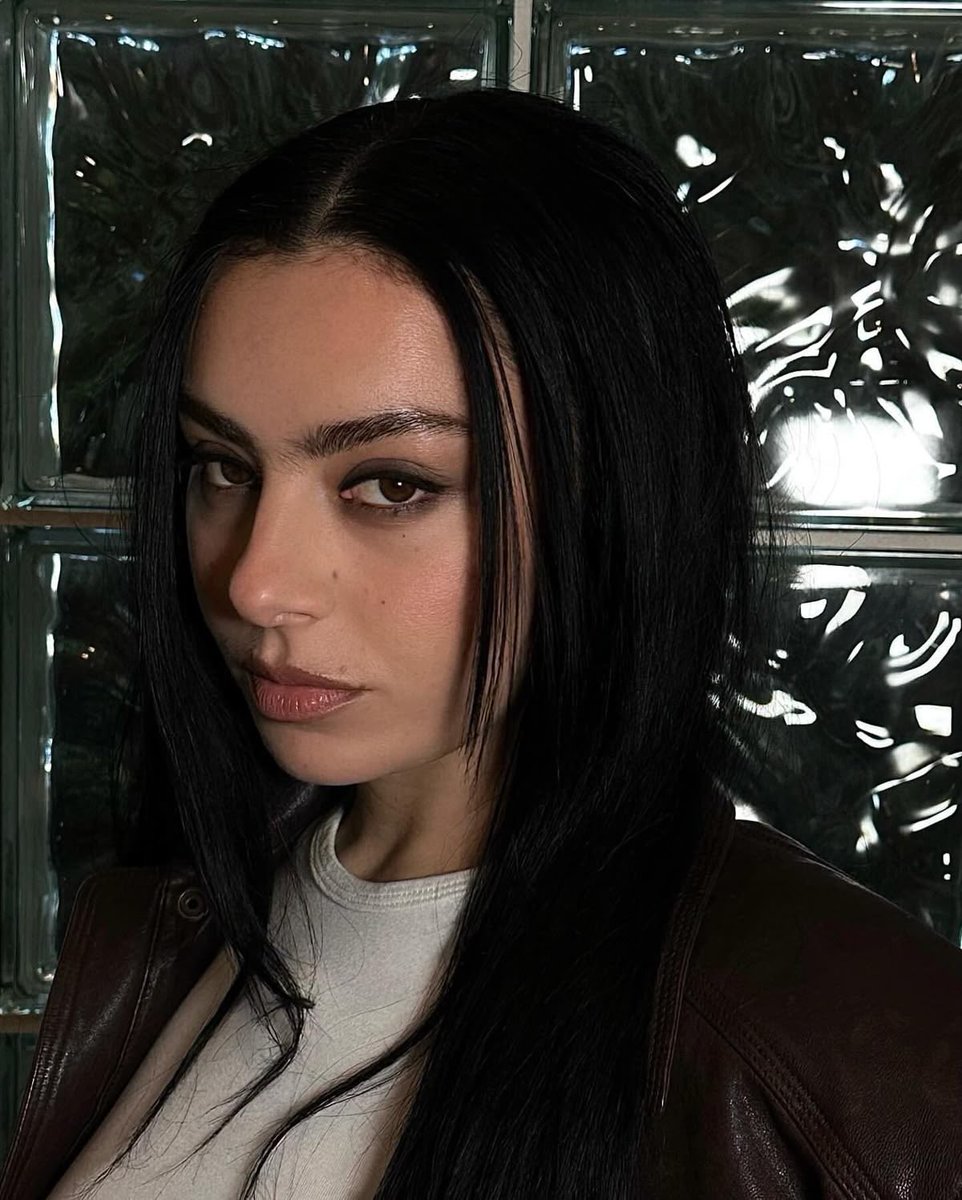 xcx_files's tweet photo. https://t.co/55nXeAhcV6