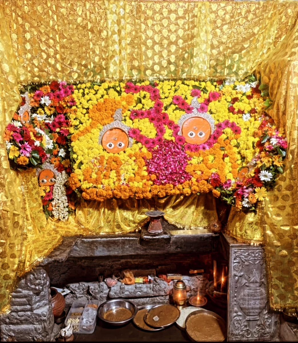 AlmejandraGH's tweet photo. *राज राजेश्वरी माँ धनोप मातेश्वरी की जय*
आज शक सम्वत-1948 विक्रम सम्वत-2083 के श्रावण-कृष्ण 6 *षष्ठी* वार-मंगलवार दिनांक-04 अगस्त 2026 के श्रृंगार दर्शन 🙏🏻 https://t.co/dmgoTPrxqa
