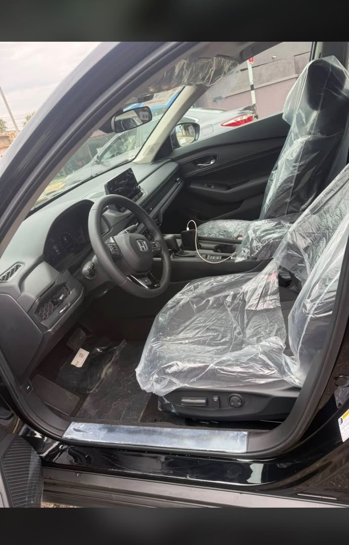AngelAnon12's tweet photo. 2024 Accord Sports Hybrid, ₵368k

Full option 
2.0L+ electric motor
27671km

Kumasi moveable to Accra 
Commission terms apply 
1198
AngelsDirect🪽 
https://t.co/4YETfgapF0 https://t.co/97YA1f8z8m