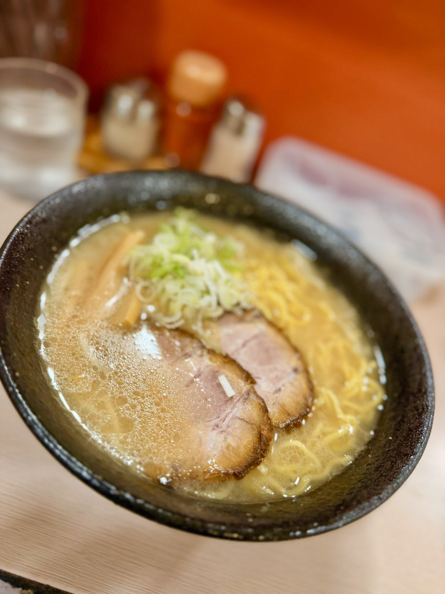 mrxrhythm's tweet photo. 久々！
元気してた？
#ラーメン https://t.co/rI68NPQnXM