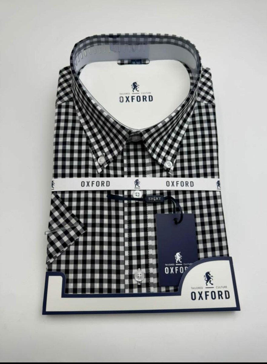 FreshKampala's tweet photo. Short sleeved Oxford shirts 
Available Sizes S-4xl
🏷55000shs 
📥 0770 373730 for ur orders and deliveries https://t.co/2wQ2INn4s3