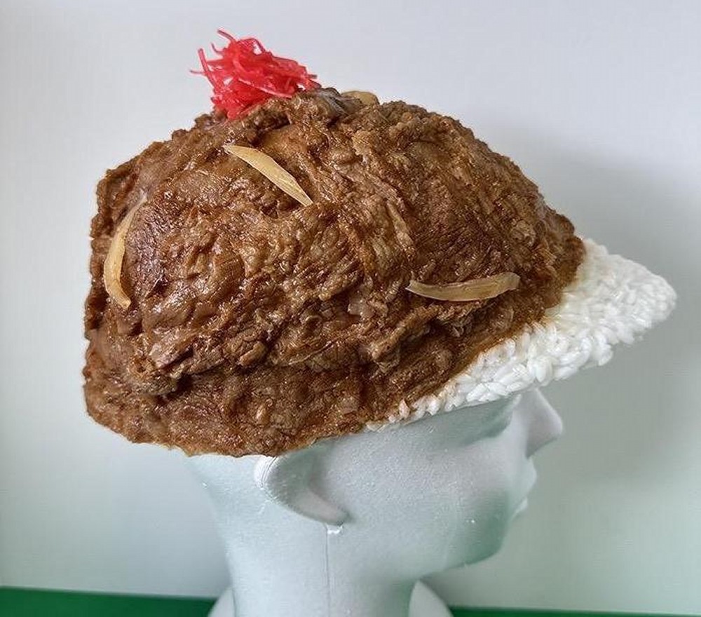 hinekurebow's tweet photo. 福岡市のふるさと納税返礼品「牛丼帽子」申し込み受付中！ https://t.co/9Qk3v0MPhf https://t.co/EATkmjVSD5