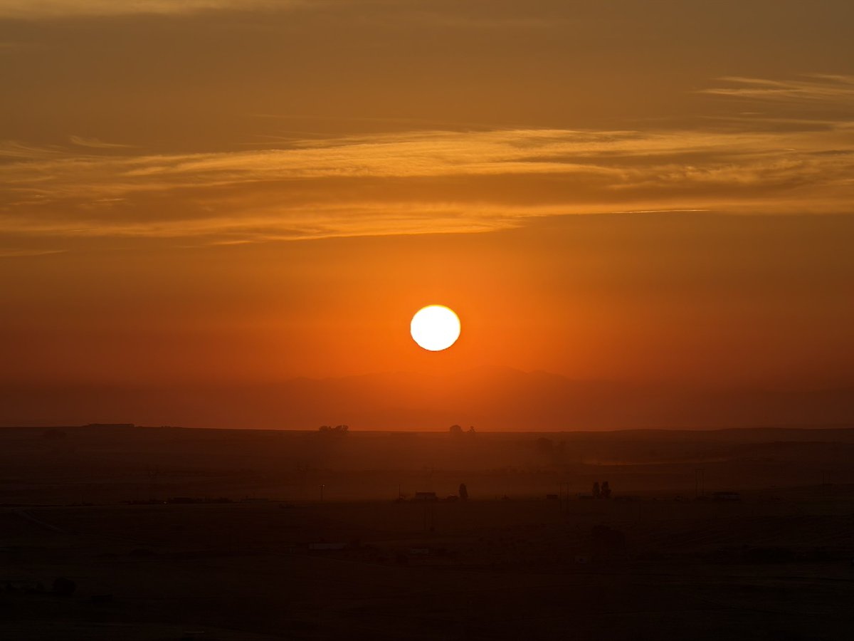 PacoCastanares's tweet photo. Amanece… https://t.co/l30ijz10ww