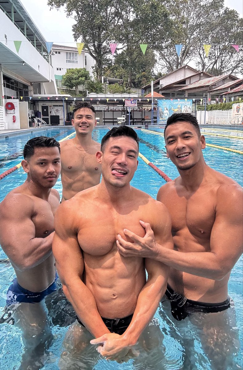 IG_sklow's tweet photo. 今天泳池課 💦 

https://t.co/Y7Gzlo1Fch https://t.co/NU9ySwoGTr