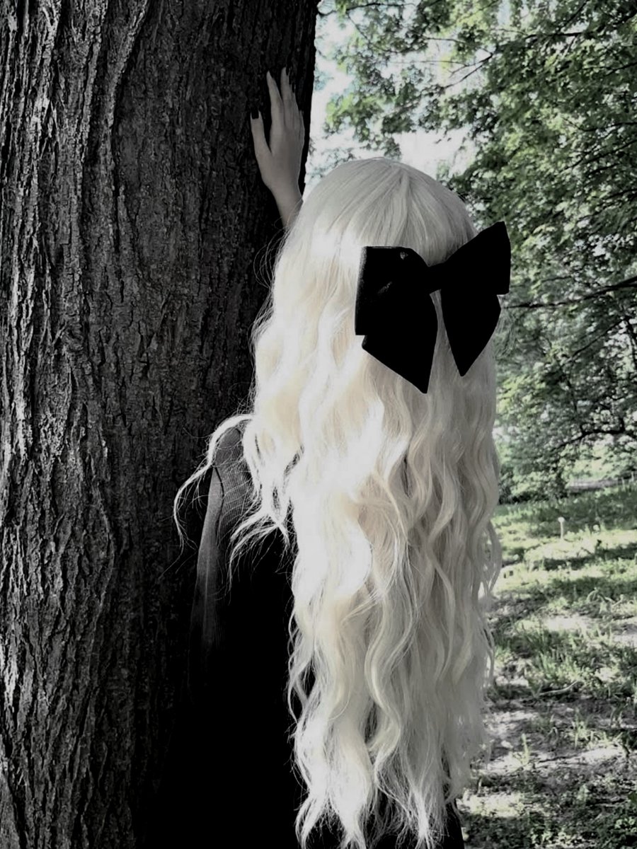 selcouthleal's tweet photo. ㅤ

no one will ever tell you that raising the dead would be this terrifying . . .

you know she is not her, yet she is completely like her, now your brain will begin to believe in reincarnation even you knew exactly, her attitude was made by you who expecting it first

ㅤ https://t.co/7EwVilKHMJ