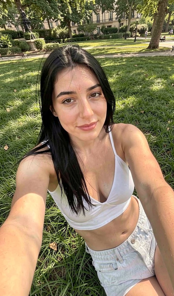 ines_prs75's tweet photo. Dernier grand chaud avant l'automne... 😮‍💨☀️
 Retweet si toi aussi t'en profites 👇

#paris #parisienne #été2026 #lifestyle https://t.co/mEU0PwtqIy