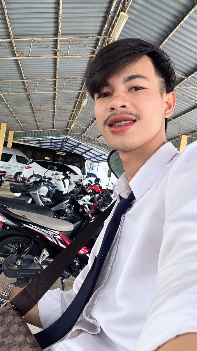 Sangc7791's tweet photo. รอใครสักคนเดินเข้ามา🥰#ฟีดไปตะ 
#วคสุราษ https://t.co/qdtieKDOzc