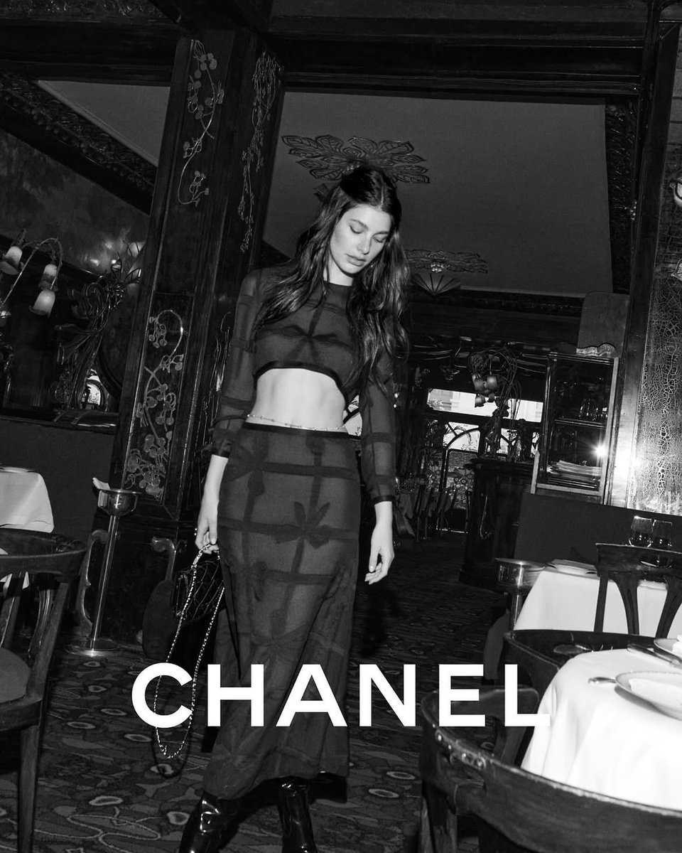 Eduardo9_C's tweet photo. Belinda esta noche usando un look CHANEL FW 2024. ☁️ https://t.co/kTUyBfcP2E