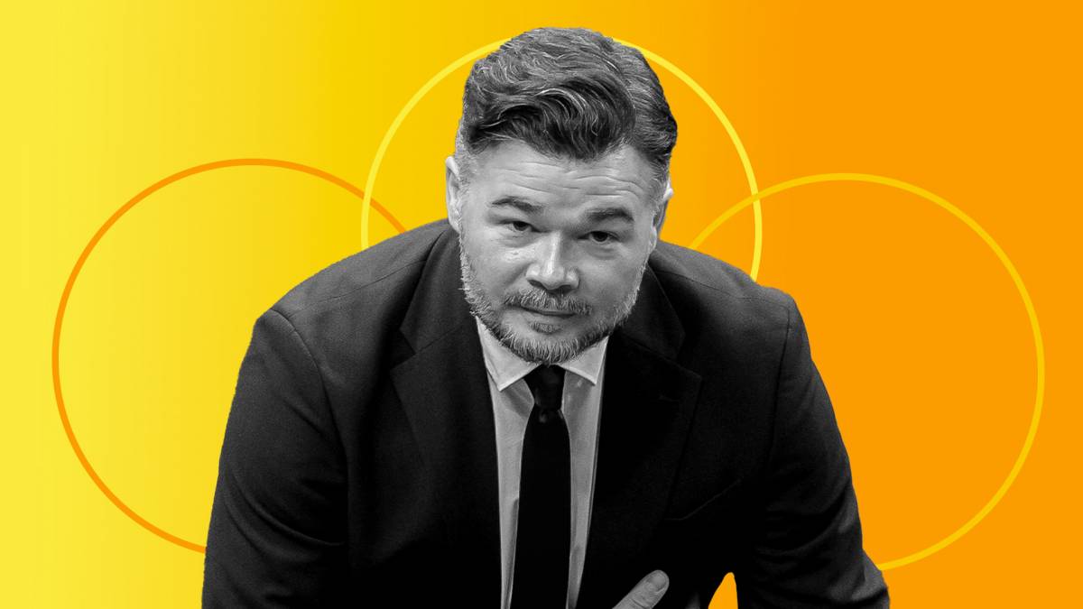 naciodigital's tweet photo. 🕵️‍♂️ El passadís d'«El despertador» de @Ferrancm: Gabriel Rufián presenta un nou llibre al Dia Abacus en què, "a partir de les seves vivències més íntimes", reflexiona sobre el moment polític actual i proposa solucions https://t.co/dIS1viB3cr https://t.co/P1SphAhurn
