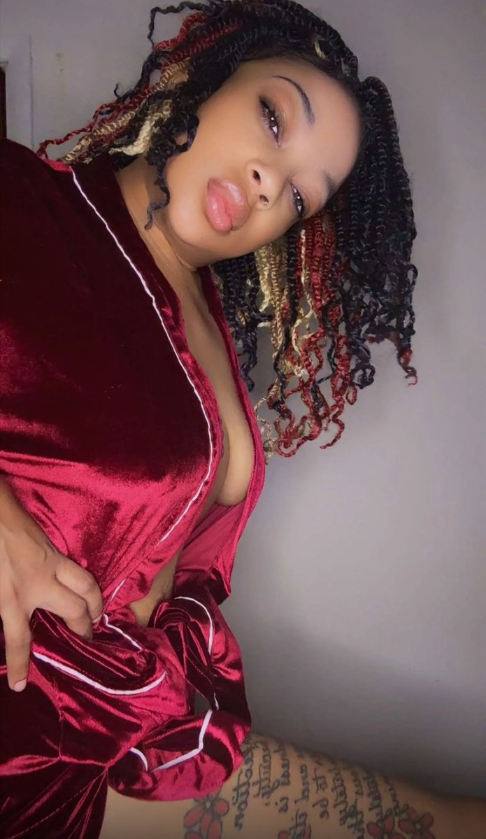 EmilySmithqkw0's tweet photo. 🥰🥰🥰🥰 https://t.co/2ByCwKCMb8