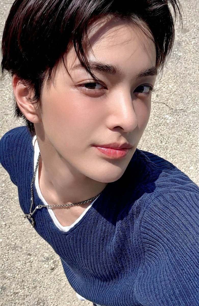disunut's tweet photo. Ahn pretty keonho #건호 https://t.co/8xpU1e9Hav