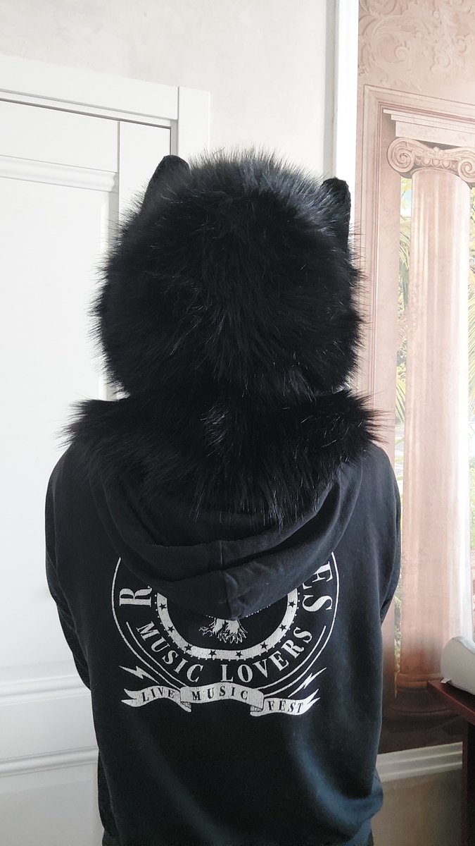 RayVernid's tweet photo. 💖 Fursuit head for sale! 💖
Mix of a german shepherd and shiba inu
Price: 1500€ + shipping (150 with EMS)
Shipping is from Russia
Payment are available with PayPal or card
#fursuitforsale #fursuitsale #fursuithead #fursuitmaker #fursuitheadforsale https://t.co/iOSb8Ctzl1