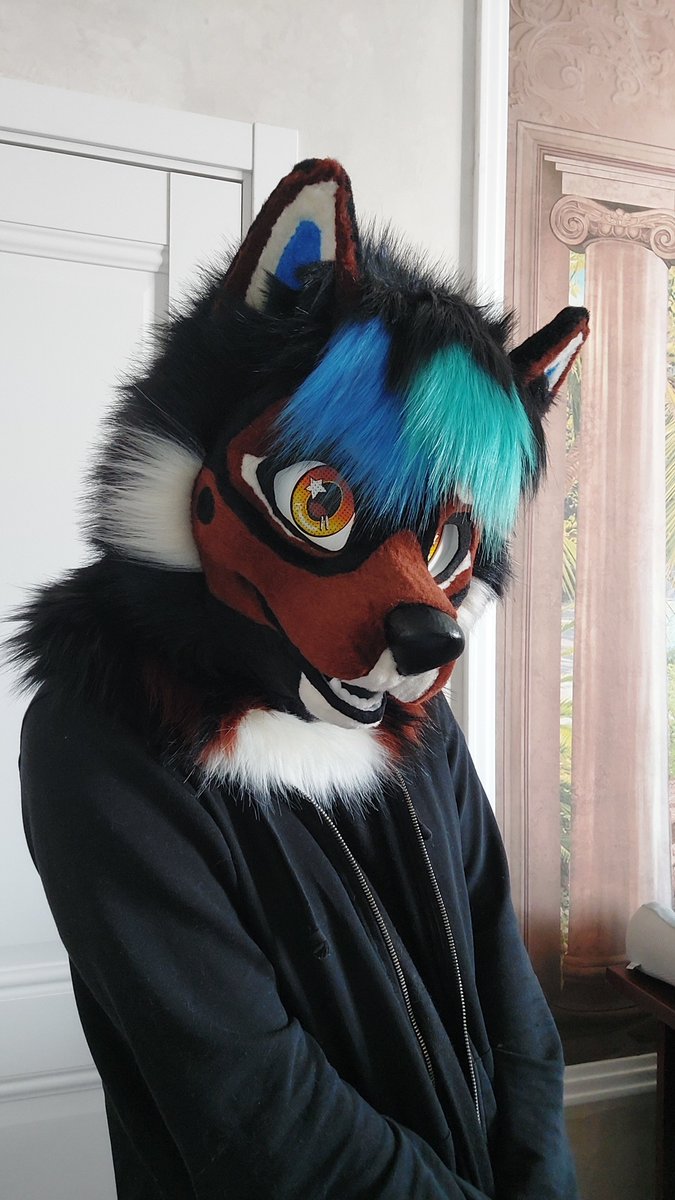 RayVernid's tweet photo. 💖 Fursuit head for sale! 💖
Mix of a german shepherd and shiba inu
Price: 1500€ + shipping (150 with EMS)
Shipping is from Russia
Payment are available with PayPal or card
#fursuitforsale #fursuitsale #fursuithead #fursuitmaker #fursuitheadforsale https://t.co/iOSb8Ctzl1