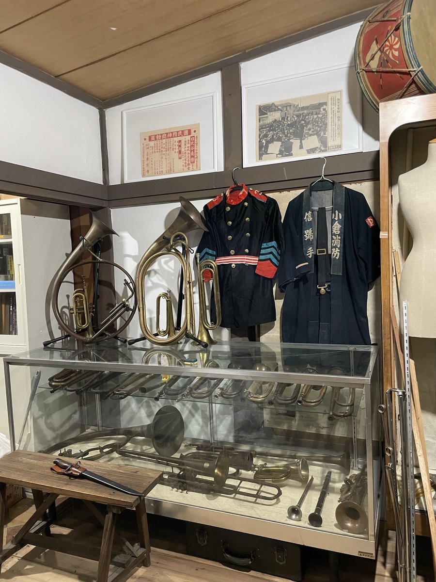 GUNGAKUTAI_bot's tweet photo. 軍楽隊資料館は10/18よりオープン致します。
場所は横浜市南区。
入館料は300円。

10月の開館日は18、25、31日
11月は3、8、14、21、23、29日
を予定しています。

ご興味のある方は続報をお待ち願います。
（楽器スタンドや解説板製作はこれから取り掛かります） https://t.co/4RxkfbhmIQ