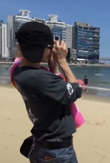 tarodoll127's tweet photo. does shotaro have a lethal back arch or is his ass just fat as fuck? https://t.co/hrX5wccnG5