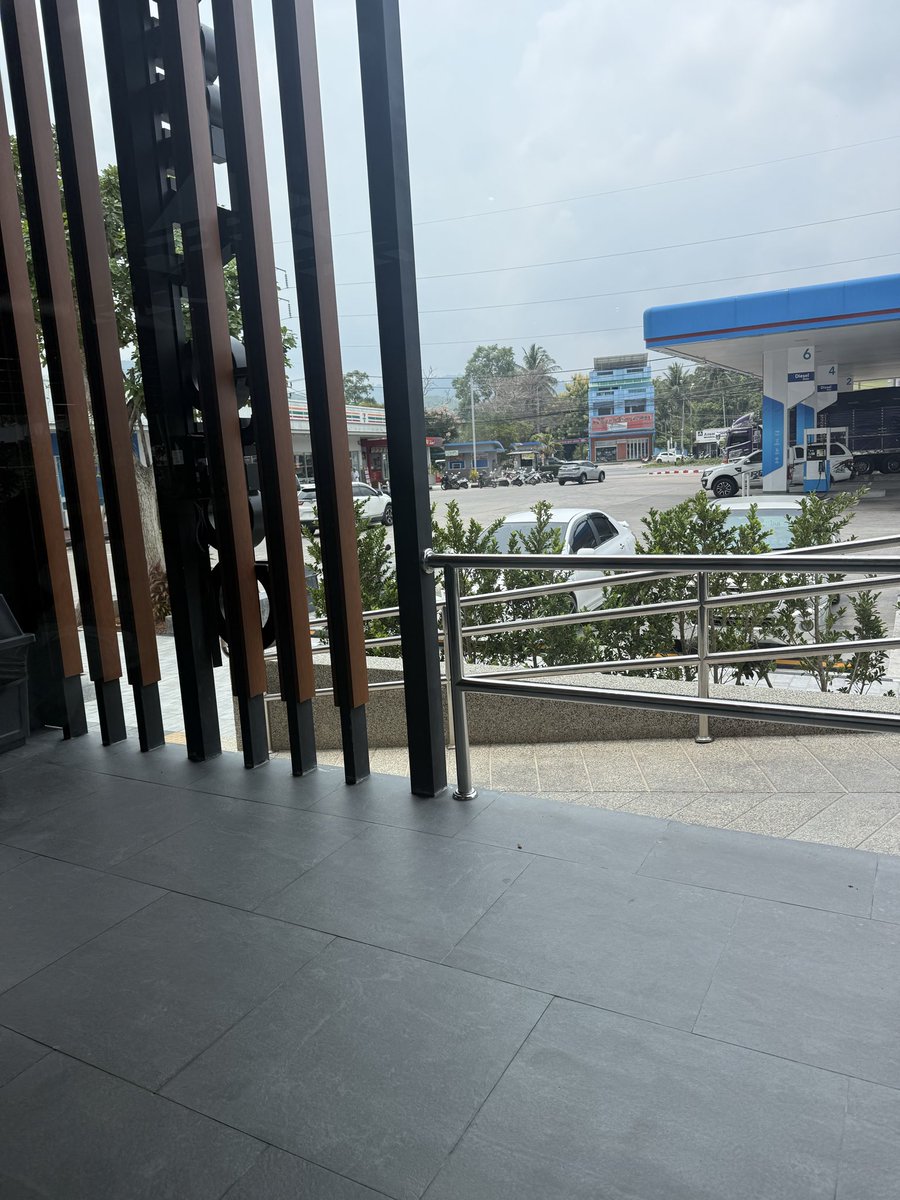 RwiDi85078's tweet photo. อากาศร้อนไปพักไหนได้บ้าง #นราธิวาส https://t.co/Rd7F9O5ksH