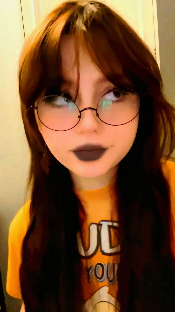 DIPDX72's tweet photo. Cuck's girl Lori 😵‍💫🥴😵‍💫 https://t.co/YYrF3vgyoo