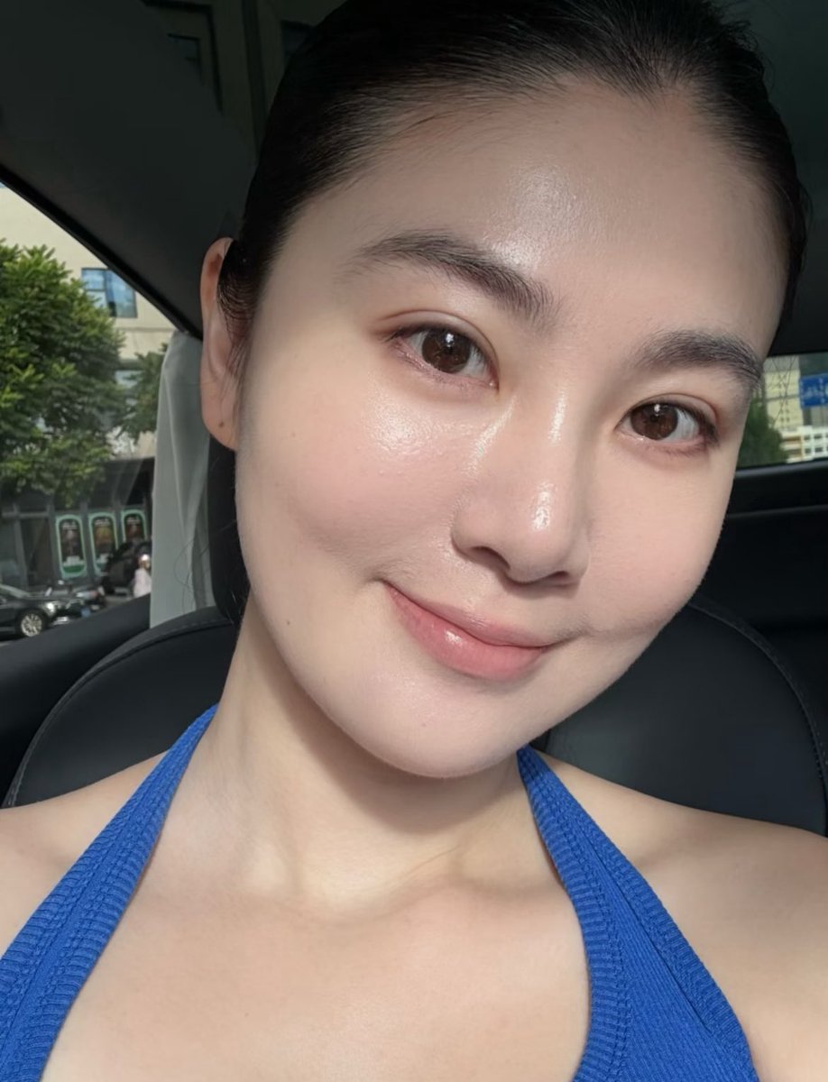RookWild's tweet photo. 男人爱胸 爱腰爱腿女人总是渴望—种具象化的爱爱她为流浪猫蹲下时垂下的发丝 好奇她为什么手上那么多疤痕 但是男人们总是以外貌来接近你不了解你的思想你爱看的电影爱听的音乐 不花心思去维护你 他们只想撩开你的衣服 只想去亲吻你 你说今晚的月色真好 他说你晚上可以不回家吗 https://t.co/I9fW97PT9G