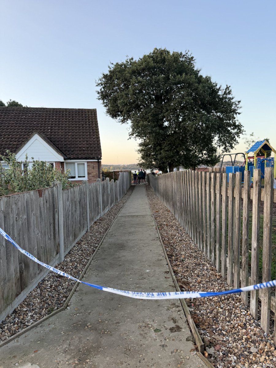 NickDixonITV's tweet photo. The search continues this morning for 3 year old Noah Woods. He was last seen coming out of this playground in Brantham yesterday afternoon. Lots of locals are out again today to help the police try to find him… @GMB https://t.co/MLEjqLecbd
