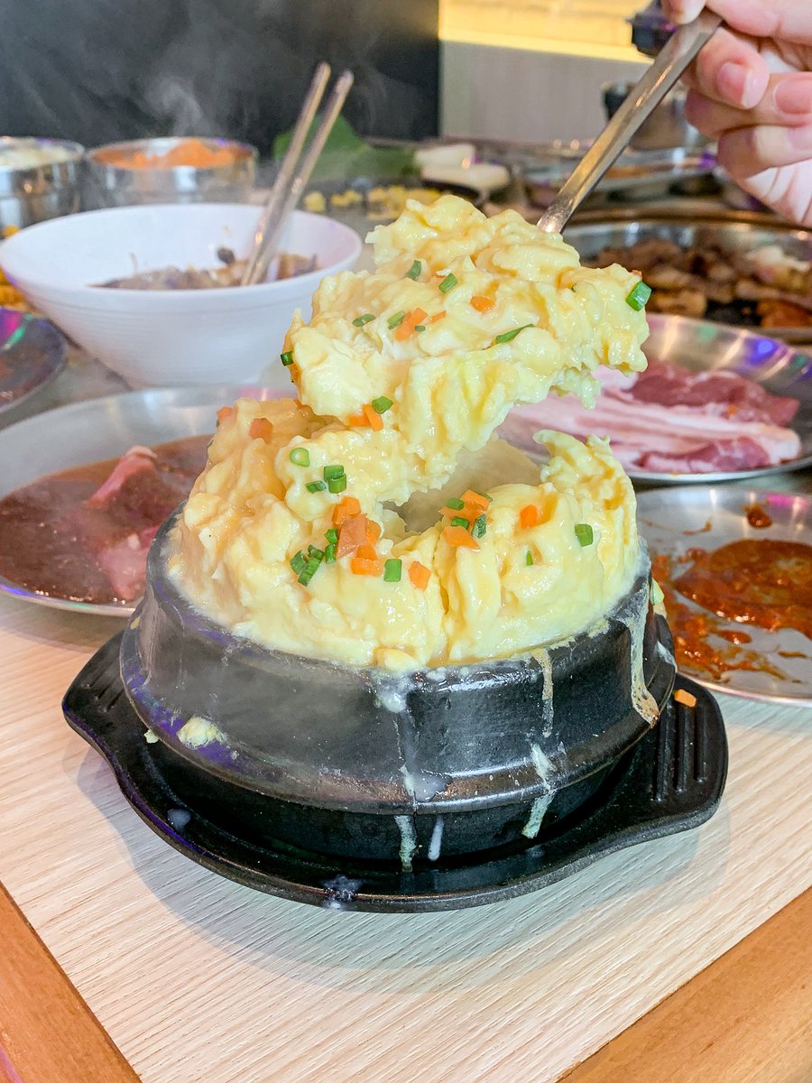 whatdoueattoday's tweet photo. มาคอนเฟิร์มอีกเสียงคับว่าถูกและดีมีอยู่จริง✅ หมูหมักอร่อย สามชั้นเริ่ด ของกินเล่นเครื่องเคียงก็มีให้เลือกเยอะ ไม่จำกัดเวลาแถมจัดโปรบ่อยอี้กกกก🥹💖 ร้านเค้ามีหลายสาขาอยู่นะคับ https://t.co/nknqa5Yg2e