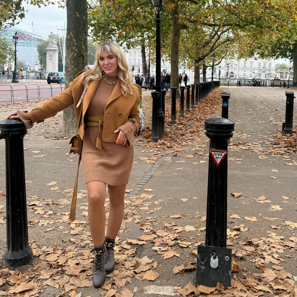 BeverleyVavto's tweet photo. Beautiful autumn in London🍂 https://t.co/OBUrybALe1