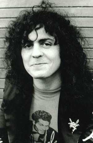 Lynn00556882's tweet photo. Remembering our 20th Century Boy, Marc Bolan ,who left us 49 years ago . Never forgotten, always in our hearts ❤️
#KALMIYH https://t.co/IgVOBLd8X3
