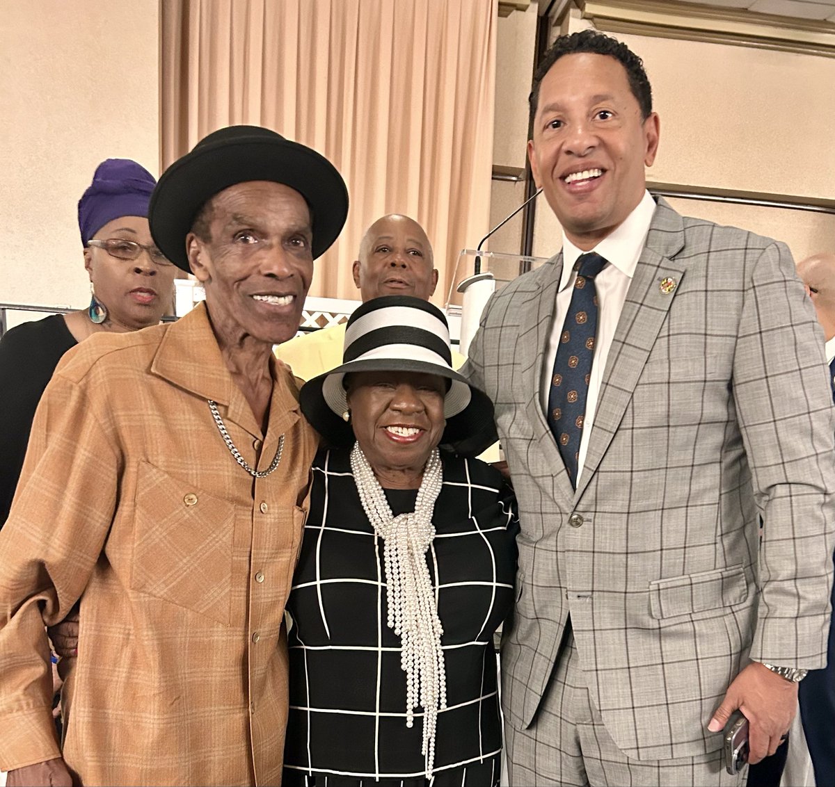 ivanjbates's tweet photo. Yesterday I was honored and blessed to host our 4th annual Older Adult luncheon, hosted by the fabulous Dr Kaye Whitehead, as we continue to celebrate those who paved the way for us to be here today! 

Thank you to those who helped make this possible and to the 1.300+ participants who came through to celebrate our legacy. #BuildingBridgesForABetterBaltimore