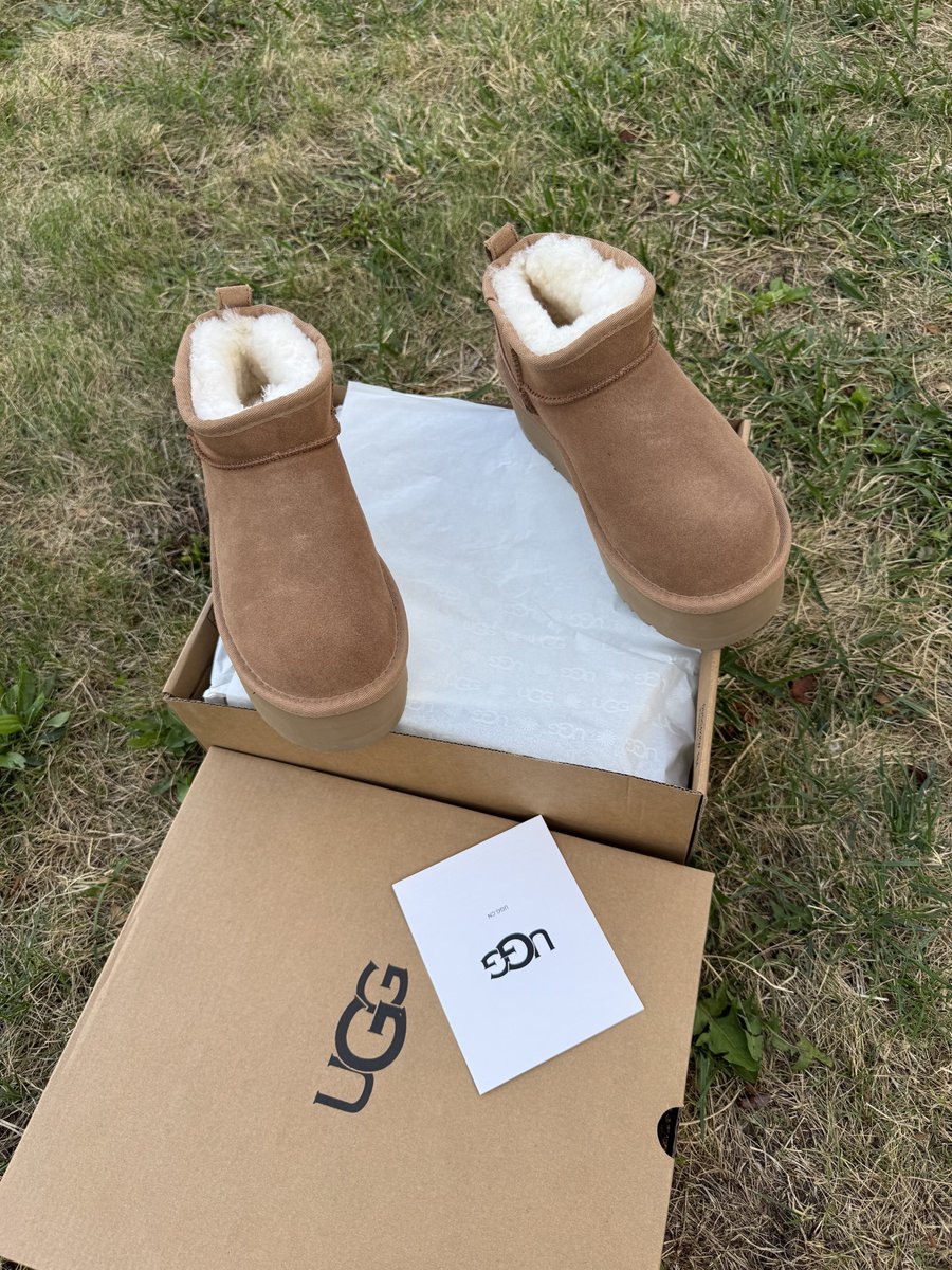 YeezyBoostLiao's tweet photo. UGG Classic Ultra Mini Platform Boot Chestnut (Women’s)🎆🎆🎆 1135092-CHE🇭🇺size：36,37,38,39,40 https://t.co/NPHRSXjoWS