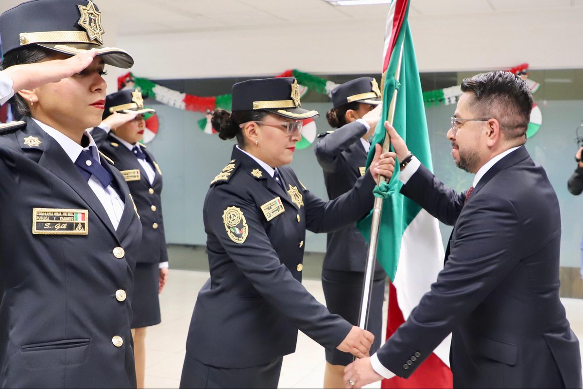 daniel_ser's tweet photo. Hoy, desde Cuautitlán Izcalli, celebramos con orgullo nuestra historia, nuestra identidad y el profundo significado de ser mexicanas y mexicanos.🇲🇽

👤Encabecé esta celebración por el 216 aniversario del Grito de Independencia de México junto a miles de familias izcallenses, porque recordar de dónde venimos también nos permite tener claro hacia dónde queremos avanzar.

Desde la Explanada Municipal y el Parque de las Esculturas, honramos a las heroínas y héroes que lucharon por una nación libre y soberana.🤝🏼

En Cuautitlán Izcalli tenemos claro que la transformación se construye con justicia social, con dignidad y poniendo siempre al pueblo en el centro de las decisiones.

¡Que viva México!✨
¡Que viva Cuautitlán Izcalli!🎉

#IzcalliesPatria #CuautitlánIzcalli #ServirConPasión