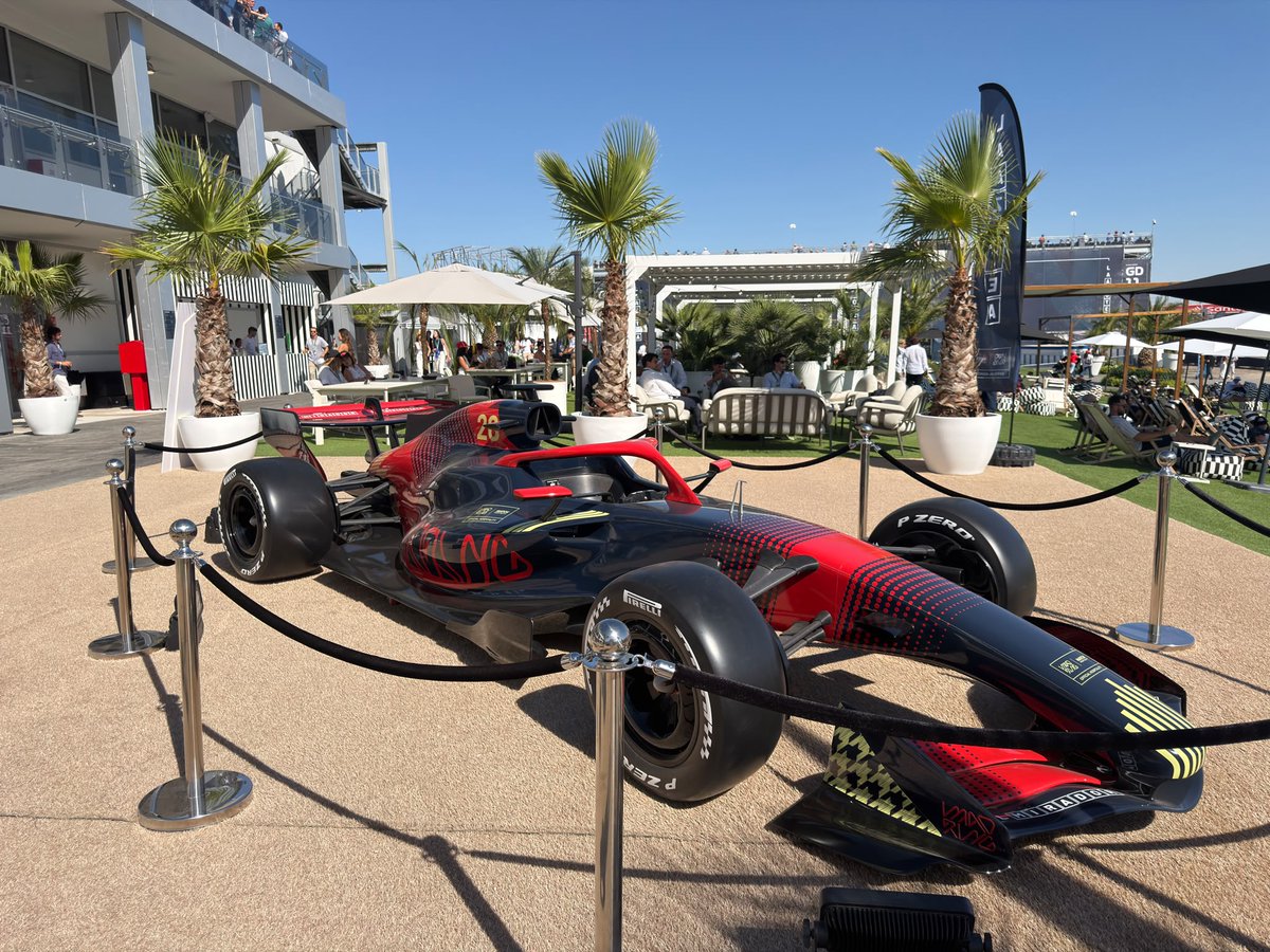 BeccaKraushaar's tweet photo. 🏎️ Speed was the theme in Madrid. 
@Infinidat, a Lenovo company, brought together customers for an unforgettable F1 experience and a fitting setting to talk performance.

Powered by Neural Cache, InfiniBox™ SSA delivers latency as low as 35 microseconds.

https://t.co/wcyOs4ys2A https://t.co/o6hY4FvqVI