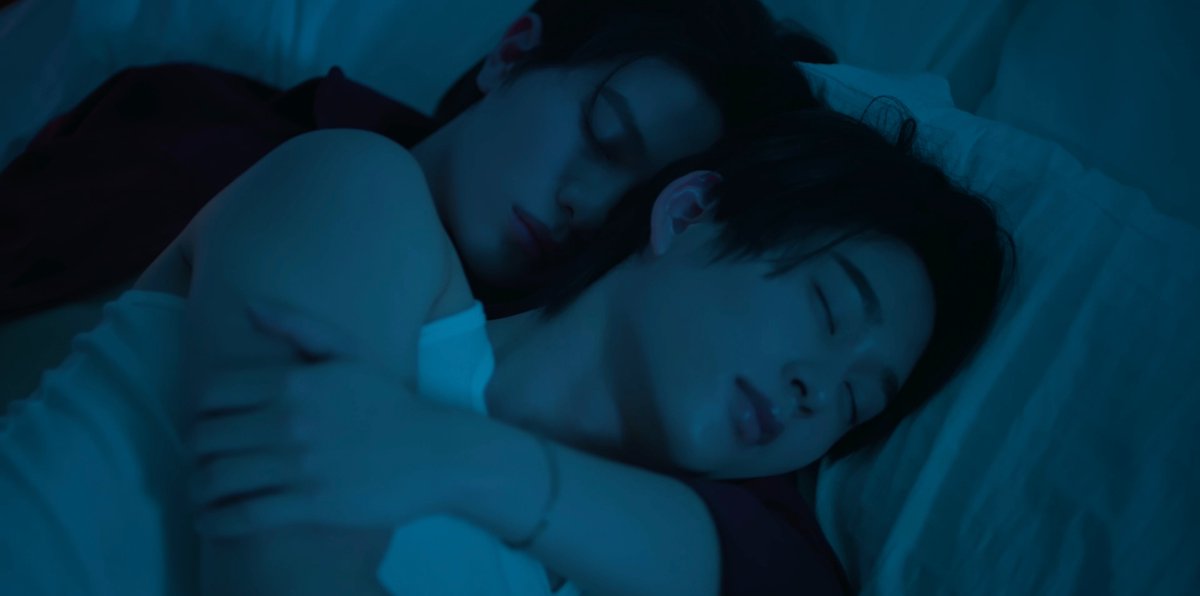 GMMTV's tweet photo. สิ่งนี้โค่สสสสสสสสส intimacy code 🫳🏻💗 เอาไง แอบยิ้มนะ น่ารักมากเลยง่ะ
#YouManiacSeriesEP4
@Williamjkp1 @EstRvp https://t.co/ORvcDaNcDS