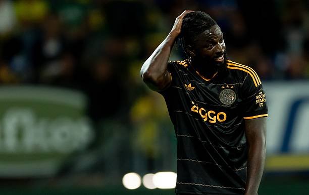 Sportsreel2's tweet photo. Super Eagles Star Tolu is Sick

Super Eagles striker Tolu Arokodare has reportedly been battling a fever, raising concerns over his availability for Nigeria’s 2027 Africa Cup of Nations qualifiers later this month.

Quick recovery Bro https://t.co/9MgQdZtWYJ