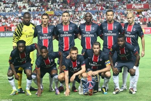 MaillotsPSG's tweet photo. L’équipe du jour (#quizz) :

MODE FACILE.

Il y a 16 ans, les onze Parisiens alignés par Antoine Kombouaré à Séville.

COMBIEN DE JOUEURS POUVEZ-VOUS NOMMER, sans tricher ? https://t.co/CIvAYlmF6M
