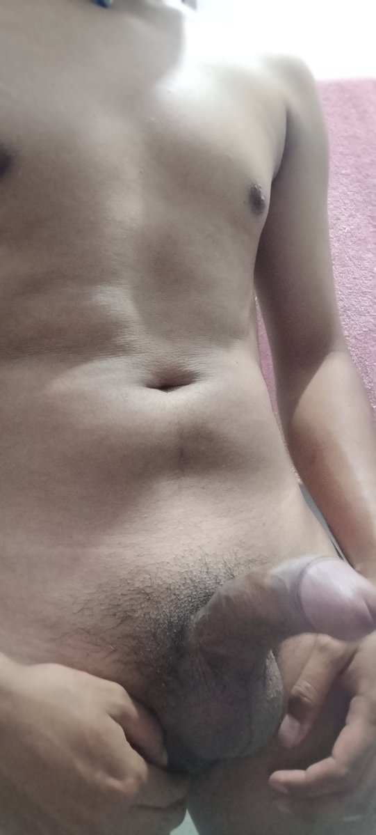 IlrDcc1807's tweet photo. Amanecí enfermo y aparte de la calentura física estoy con calentura abajo, quien se anima?
Voy a cobrar al parecer jajajja https://t.co/n0APh2dWGY