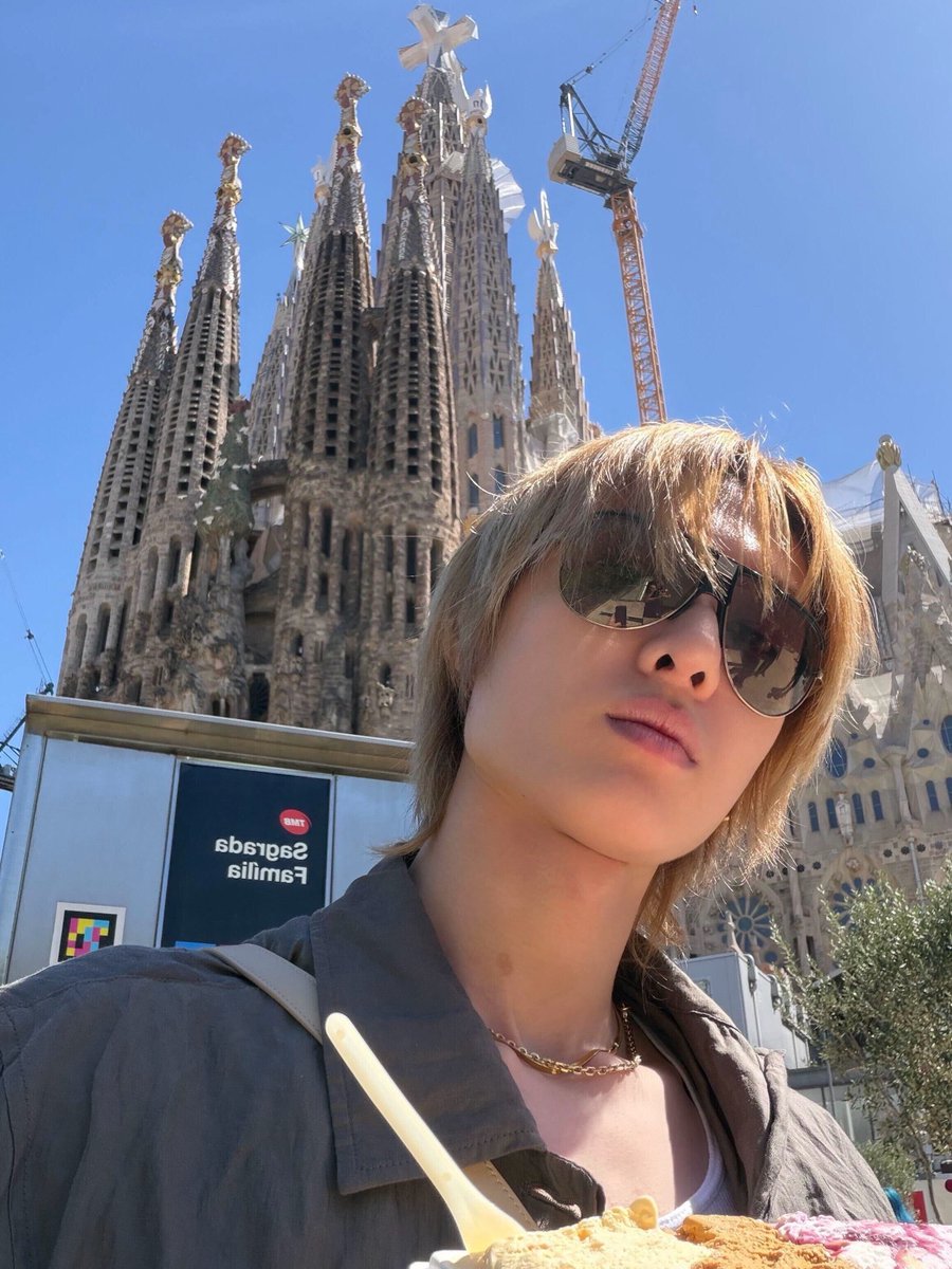 zhaoyufancokr's tweet photo. [260916] #MARTIN #마틴 Weverse Post

“barcelona!” https://t.co/g7s65cMkH2